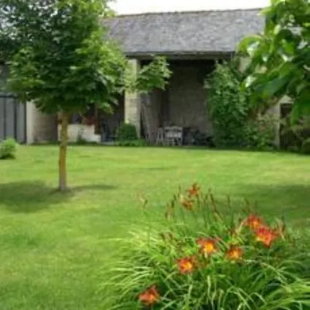 Le Clos De Bizay Couette-café Épieds